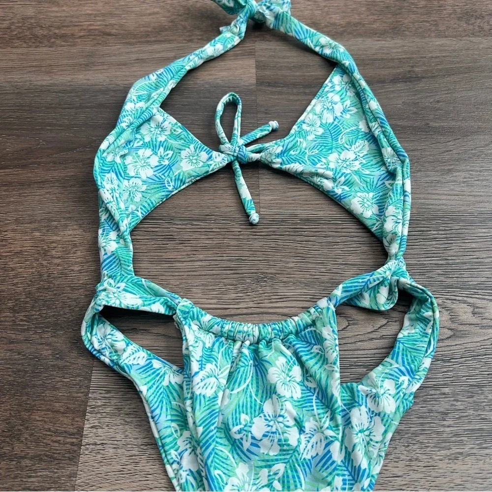 Knight Swim Trinity One Piece Summer Blooms Size Medium Tropical Vacation Resort